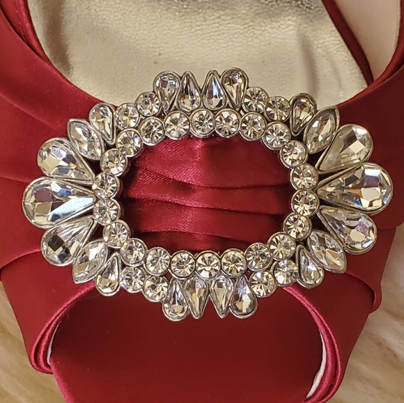 Lovely Crystal Accent Berry Satin SATC Heels - Picture 2 of 8